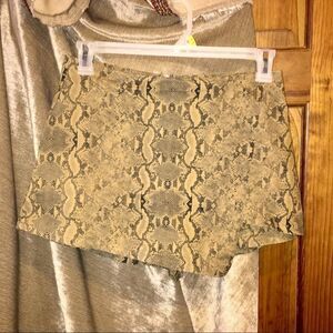 Article324 envelope skort 